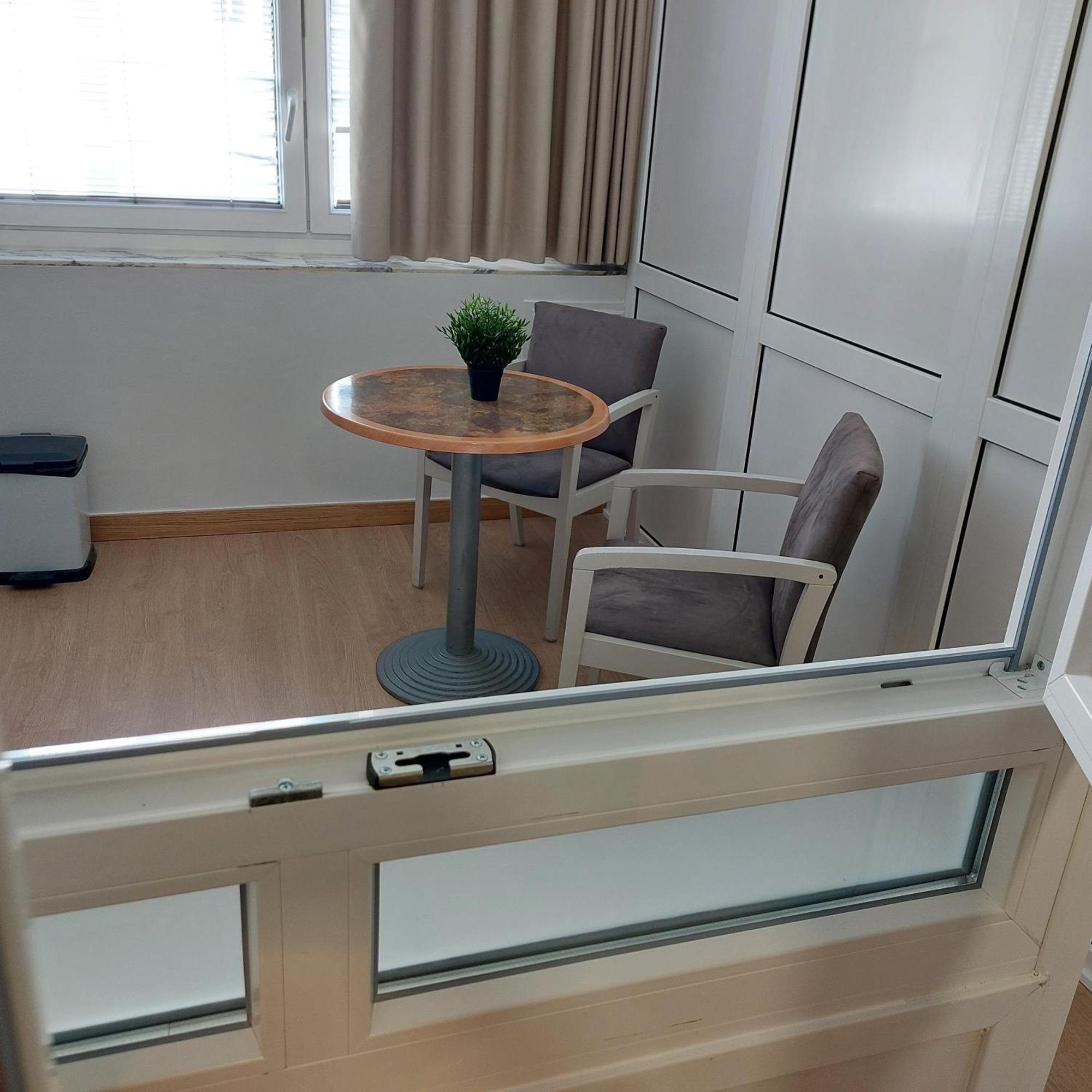 Habitaciones Javier Lvi 0006 บิโตเรีย-กัสเตซ ภายนอก รูปภาพ